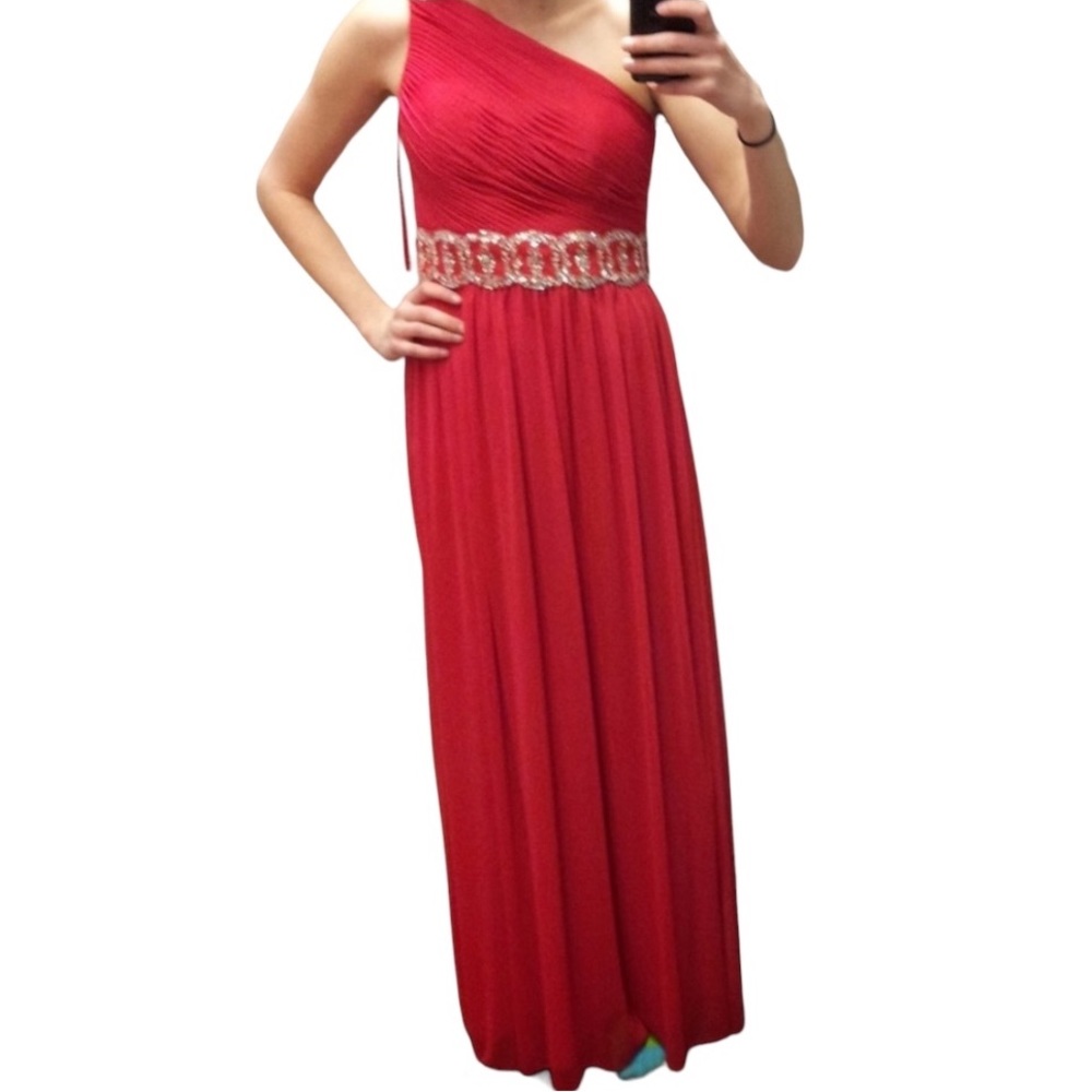 Red Floor Length Gown - Size 3 (Juniors)